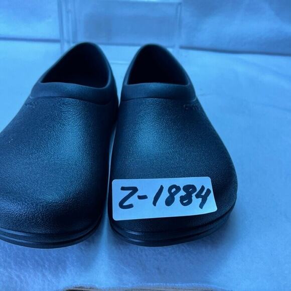 CROCS Clogs Unisex Men7/Wmn9 Black On The Clock Slip On Work Slip Resistant - Picture 10 of 11